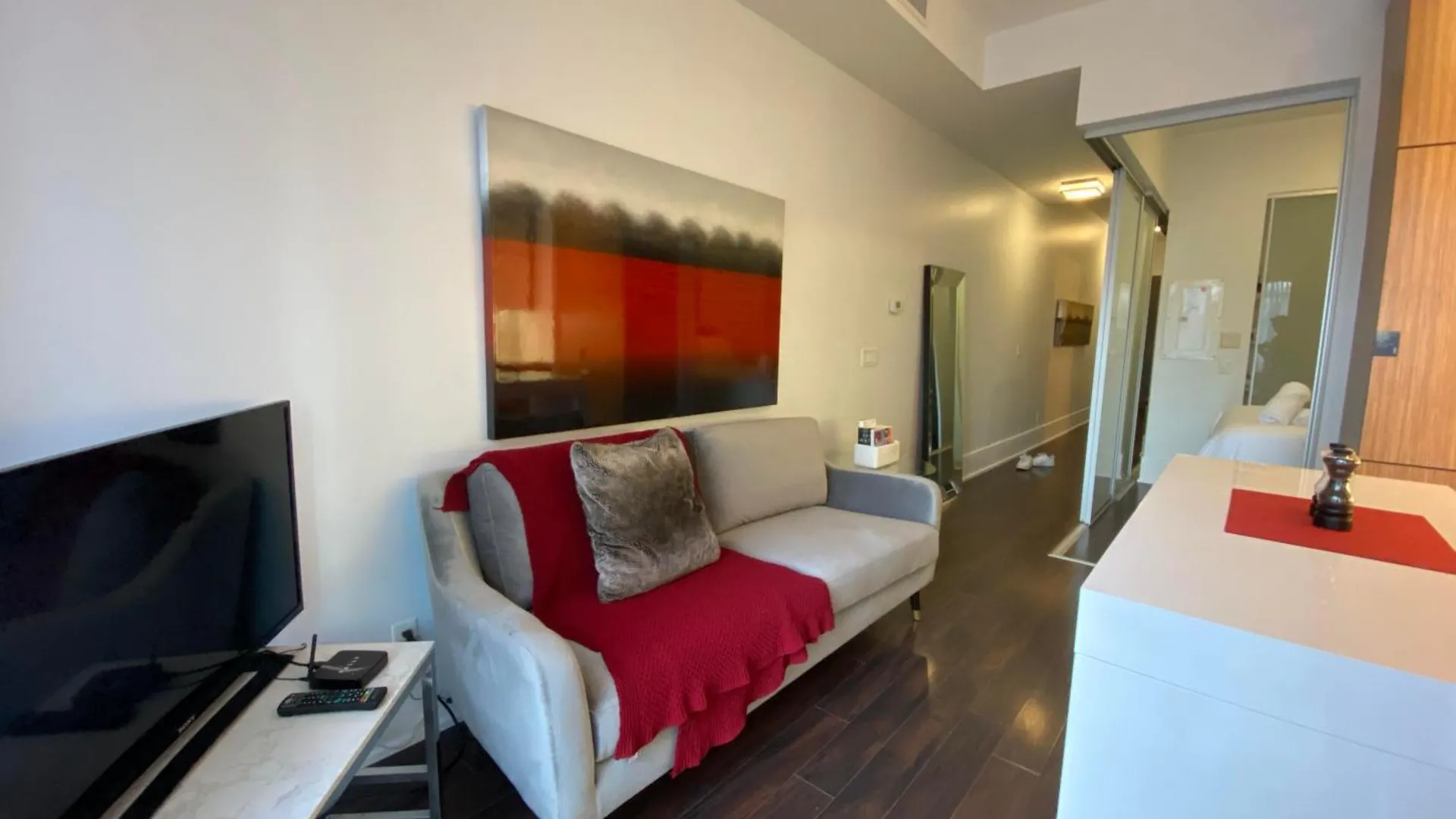 Rivetstays - The Atmos II Toronto Apartment