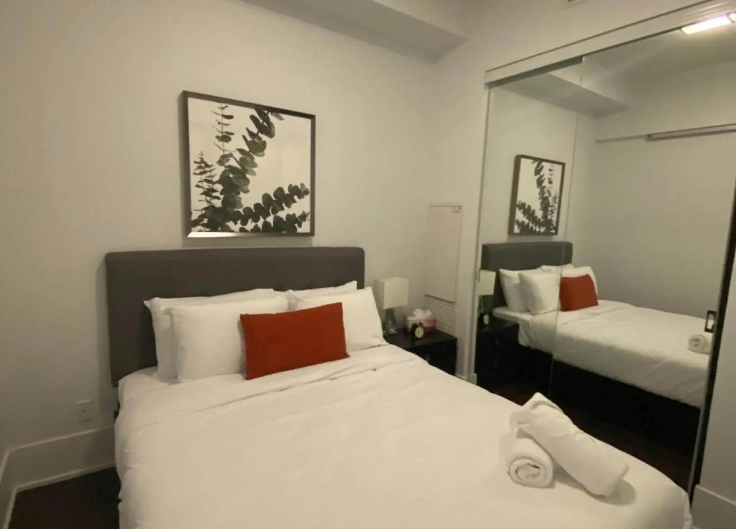 Rivetstays - The Atmos II Toronto Apartment